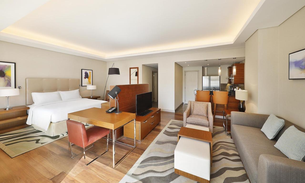 Hilton Riyadh Hotel & Residences Extérieur photo